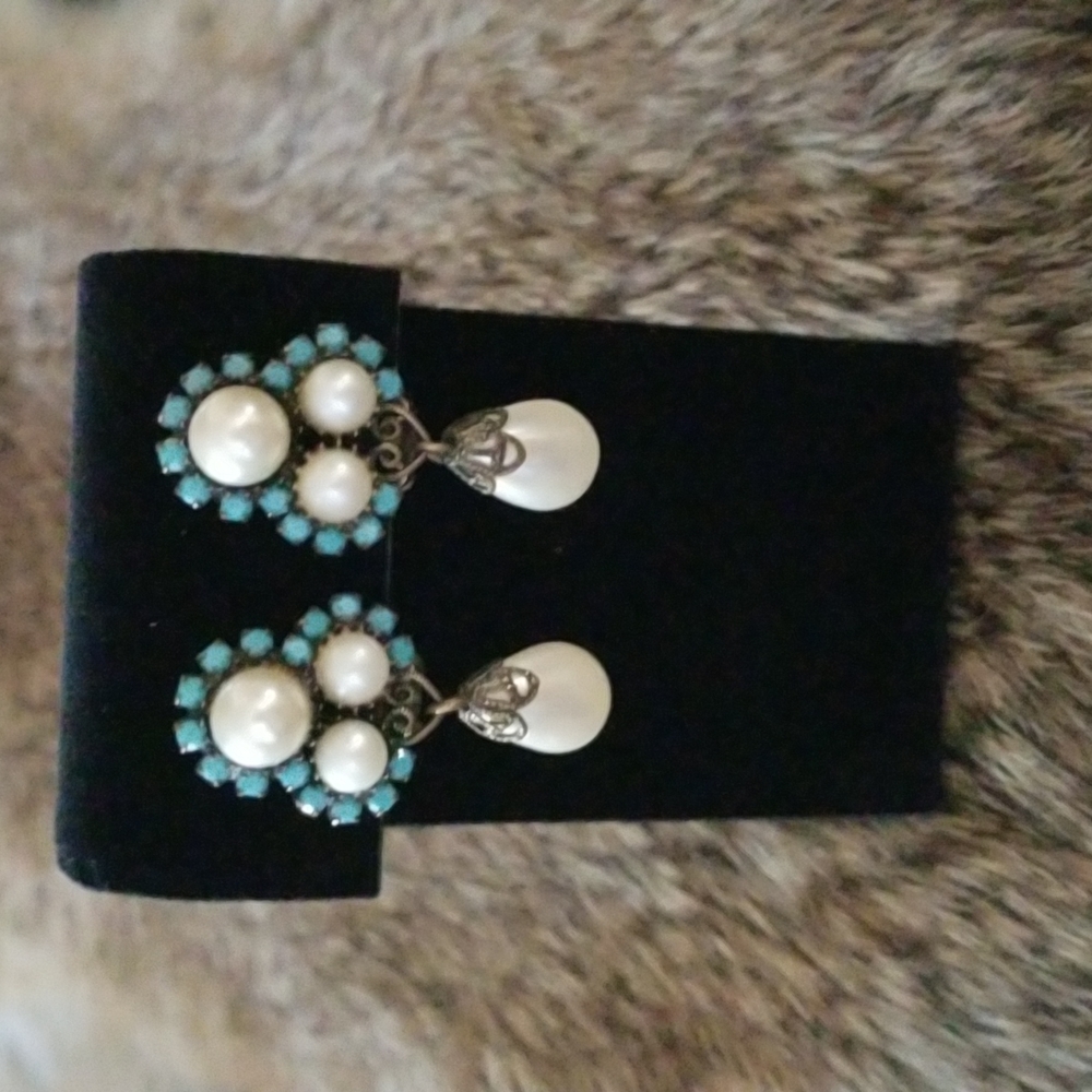 Vintage Pearl and turquoise earrings